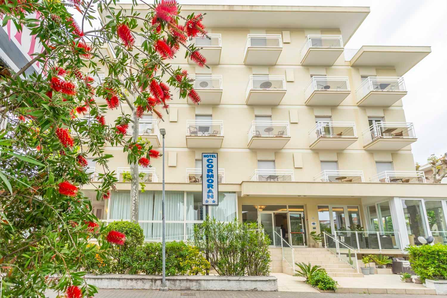 Hotel Cormoran Riccione Exteriör bild